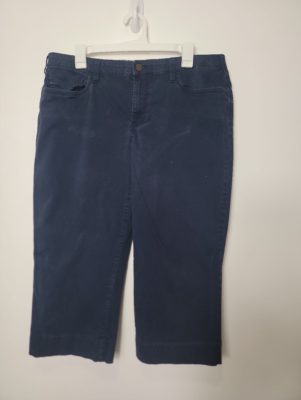 Tommy Hilfiger Women's Blue Denim Pull-on Capri Pants, 14